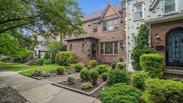 6477 82nd Pl, Middle Village, NY 11379 - photo 2