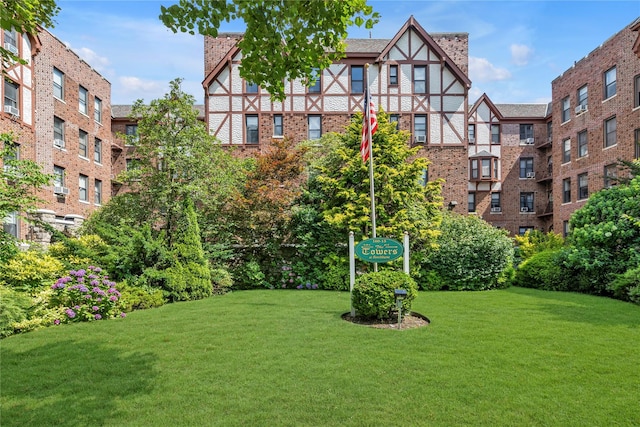 160-15 Powells Cove Blvd Unit A1, Whitestone, NY 11357 - view of green lawn