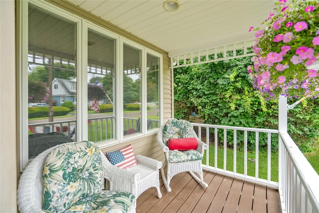 1334 Thompson Dr, Bay Shore, NY 11706 - view of deck