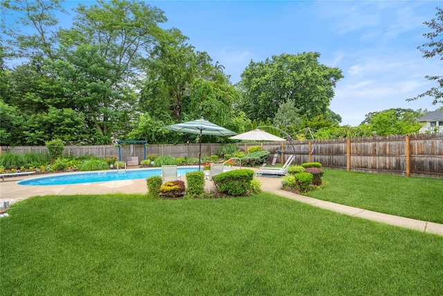 1334 Thompson Dr, Bay Shore, NY 11706 - view of fenced backyard