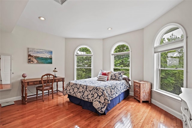 8 Hamlet Way, Hopewell Junction, NY 12533 - bedroom featuring light wood-type flooring and recessed lighting
