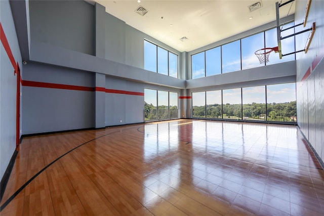 701 Rdg Hill Blvd Unit 10B, Yonkers, NY 10710 - view of basketball court with basketball court