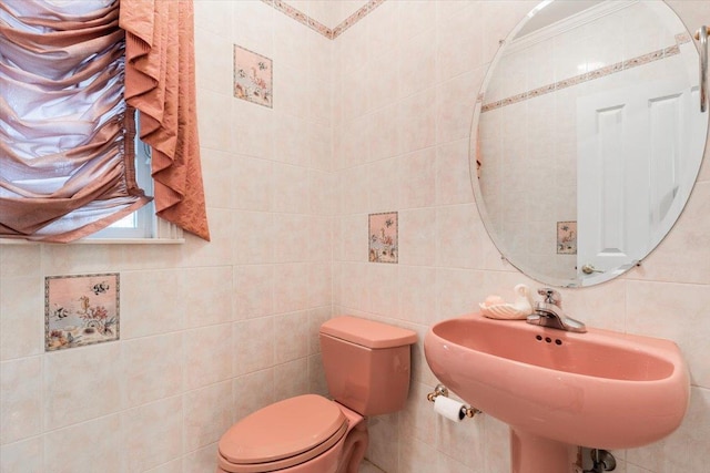 2 Apple Ct, Eastchester, NY 10709 - half bath with tile walls and toilet