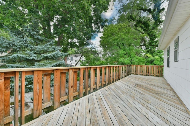 7 Albergo Ln, Syosset, NY 11791 - view of wooden terrace