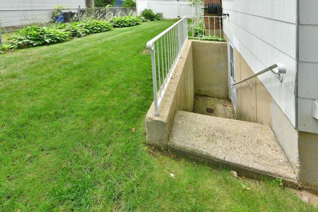 7 Albergo Ln, Syosset, NY 11791 - view of yard