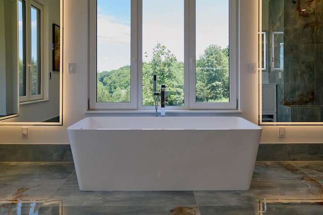 75 Red Fox Ln, Salt Point, NY 12578 - full bathroom featuring a soaking tub