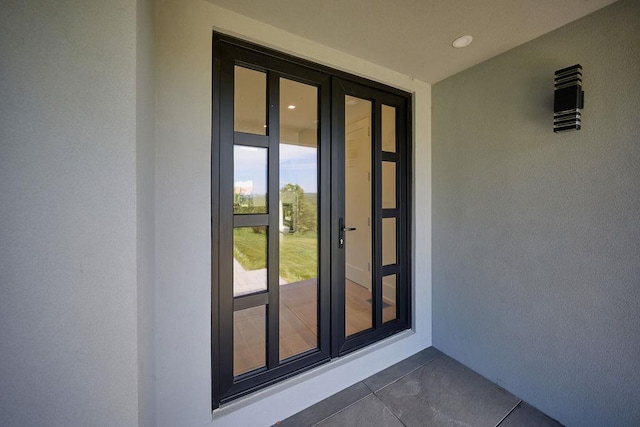 75 Red Fox Ln, Salt Point, NY 12578 - doorway to property with stucco siding