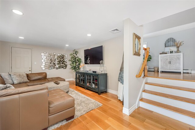 12 Dover Ln, Old Bethpage, NY 11804 - photo 4