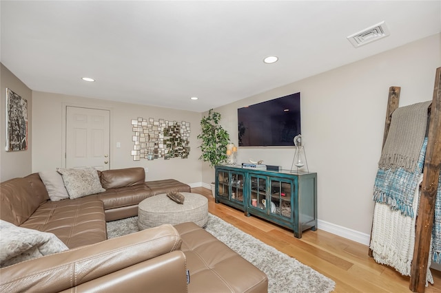 12 Dover Ln, Old Bethpage, NY 11804 - photo 7