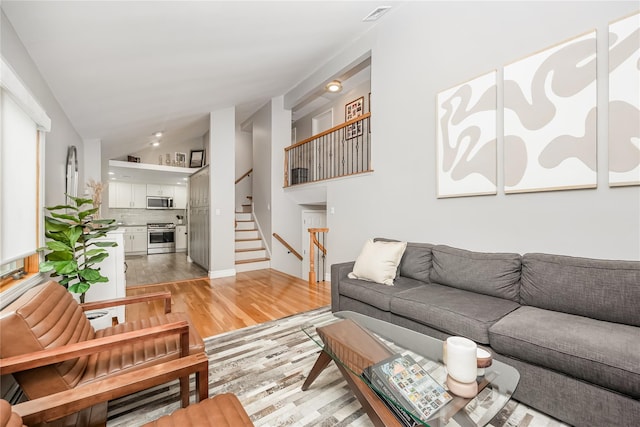 12 Dover Ln, Old Bethpage, NY 11804 - photo 22