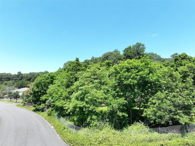 10 Fosse Ct, Airmont, NY 10952