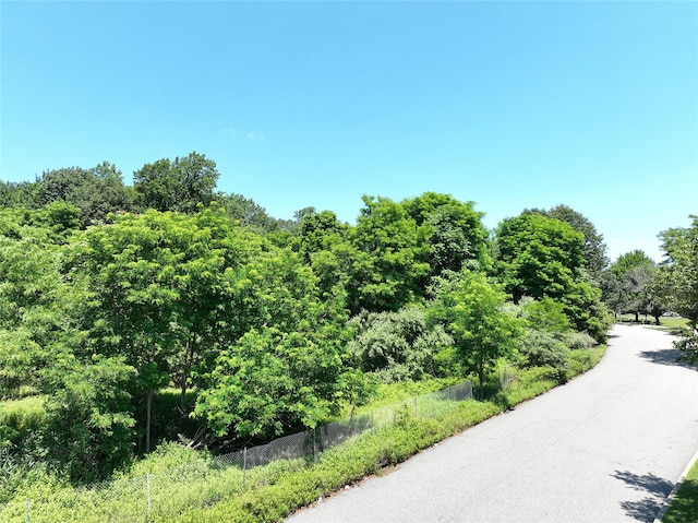 10 Fosse Ct, Airmont, NY 10952