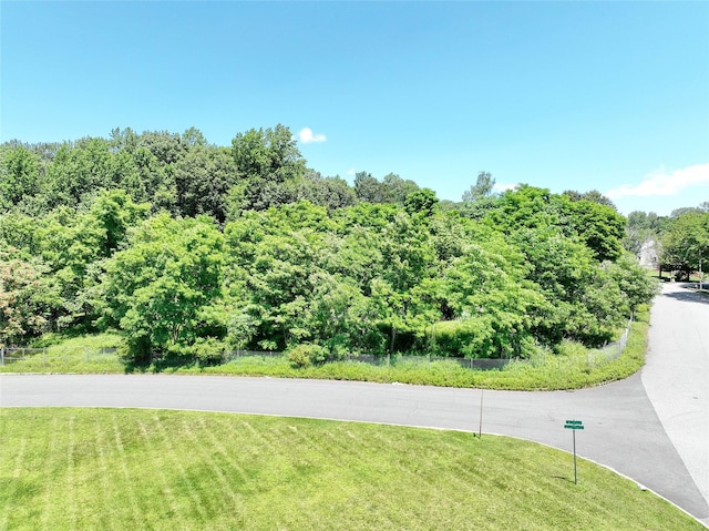 10 Fosse Ct, Airmont, NY 10952