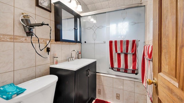 20 Overhill Pl, Yonkers, NY 10704 - bathroom featuring tile walls and vanity