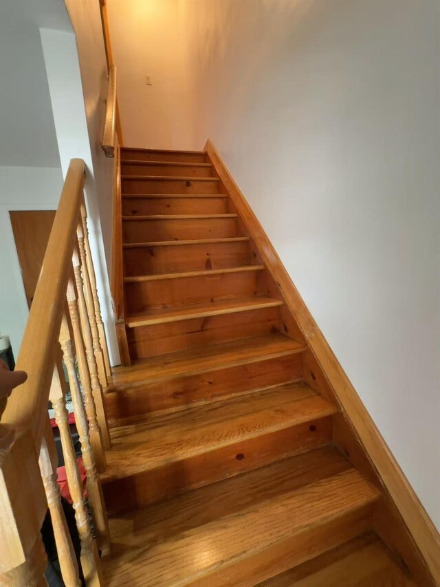 8560 261st St, Floral Park, NY 11001 - photo 6