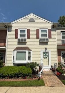 70 Maine Ave Unit 5, Rockville Centre, NY 11570 - photo 1