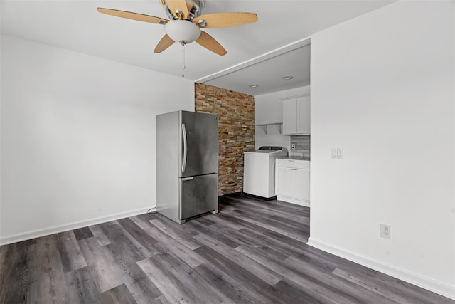 14 E White Gate Rd, Wappingers Falls, NY 12590 - kitchen featuring freestanding refrigerator, a ceiling fan, dark wood finished floors, backsplash, and white cabinetry