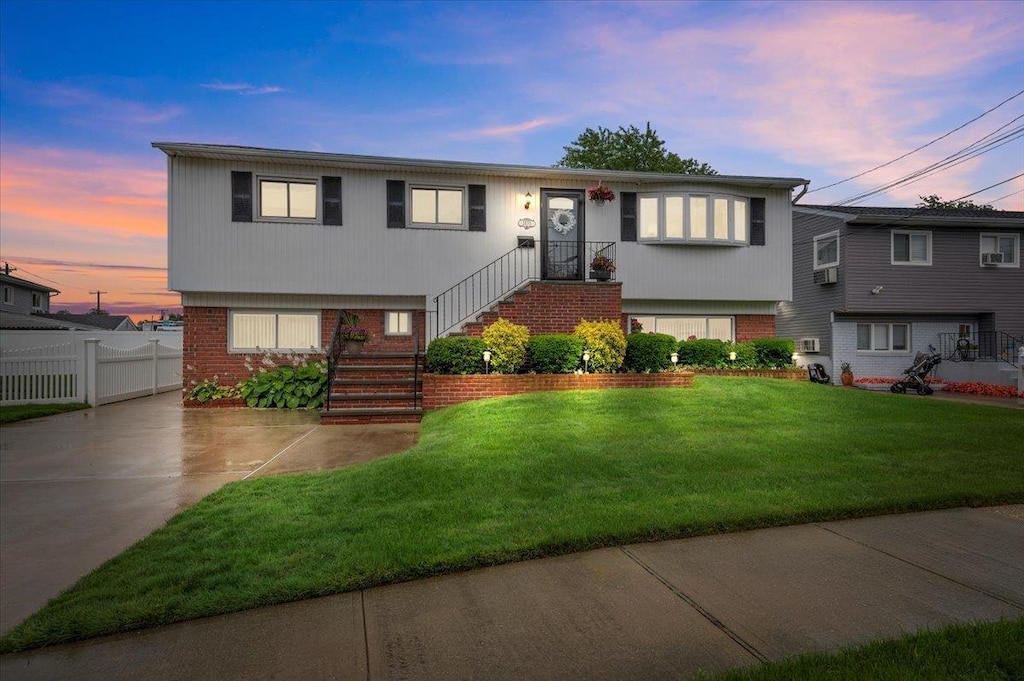 2575 Mariners Ave, Wantagh, NY 11793 - photo 1