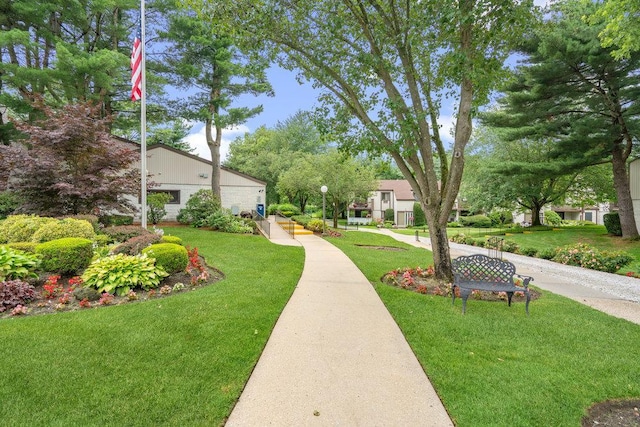 42 Richmond Blvd Unit 3B, Ronkonkoma, NY 11779 - view of property's community with a lawn