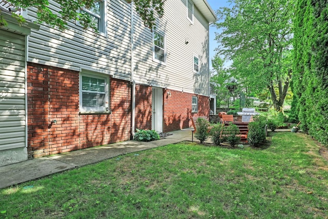 27 S Goodwin Ave, Elmsford, NY 10523 - view of grassy yard
