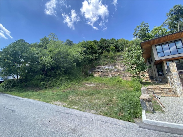 1 Avondale Rd, Yonkers, NY 10710