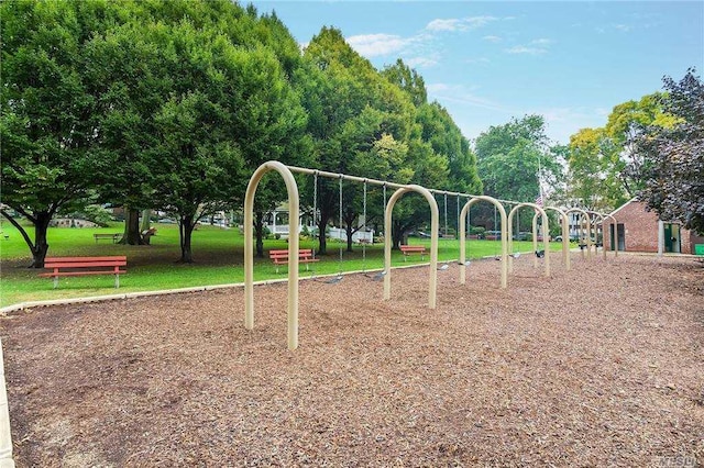 1 Portico Ct Unit 200, Great Neck, NY 11021 - communal playground with a lawn