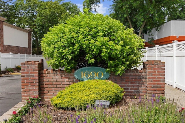 1690 Grand Ave Unit A16, Baldwin, NY 11510 - view of community sign