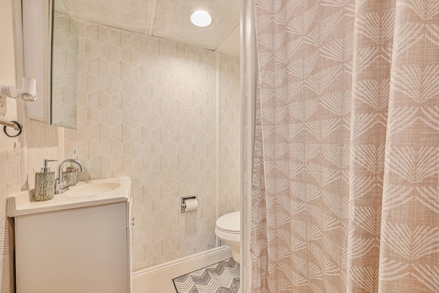 118 Edmund, Lynbrook, NY 11563 - full bath with vanity and a shower with curtain