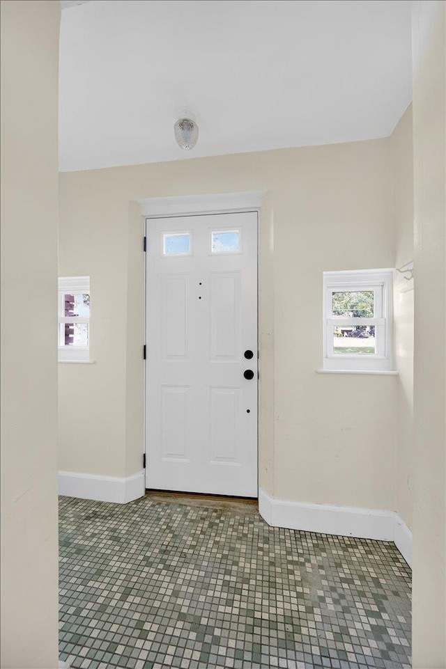 1095 State Route 94, New Windsor, NY 12553 - foyer featuring baseboards