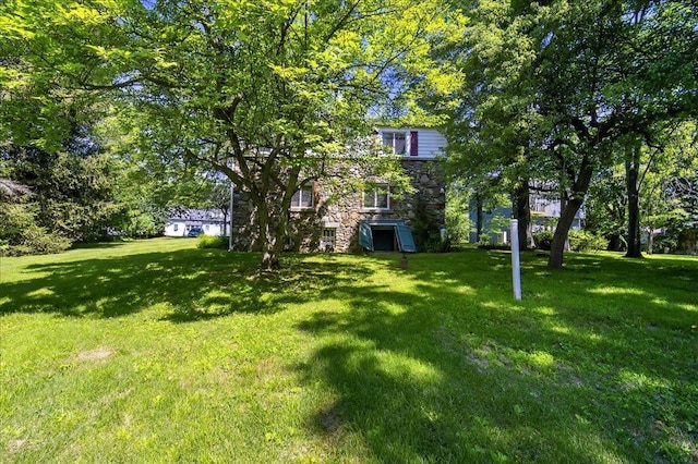 1095 State Route 94, New Windsor, NY 12553 - view of green lawn