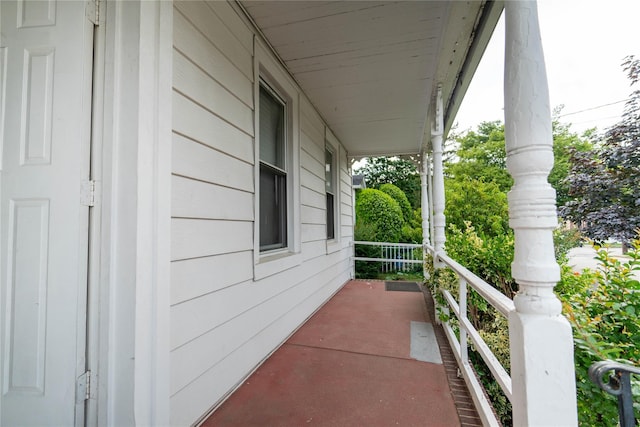 43 W Valley Stream Blvd, Valley Stream, NY 11580 - photo 3