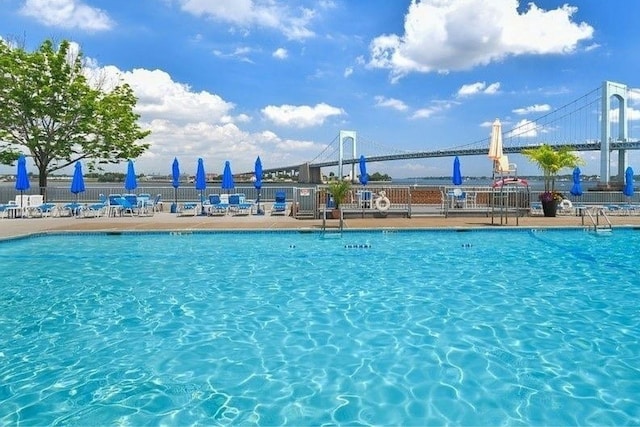 162-41 Powells Cove Blvd Unit 4K, Beechhurst, NY 11357 - view of community pool