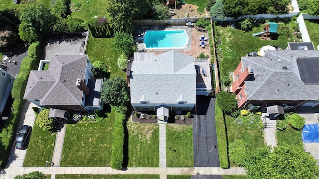 32 Biltmore Ave, Yonkers, NY 10710 - aerial view of property and surrounding area featuring a pool area