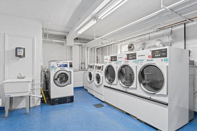 81 Edwards St Unit T, Roslyn Heights, NY 11577 - shared laundry featuring washing machine and clothes dryer