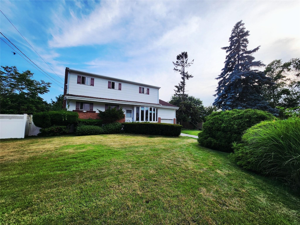 14 Brian Dr, East Islip, NY 11730 - view of front of property