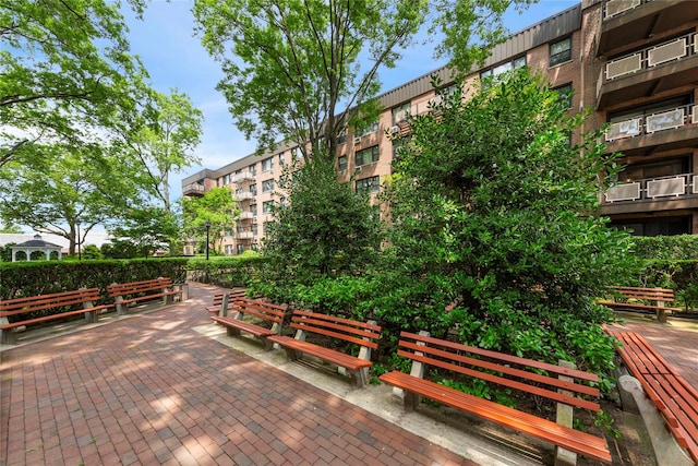 6 Birchwood Ct Unit 4C, Mineola, NY 11501 - view of community