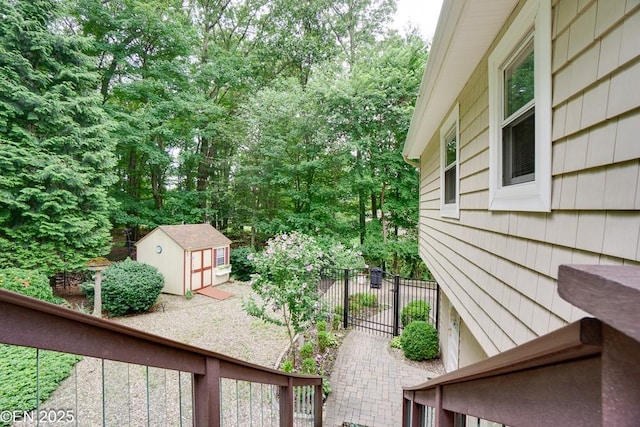 193 Washington Ave, Tappan, NY 10983 - view of yard featuring a shed