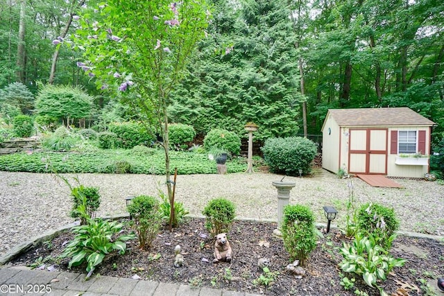 193 Washington Ave, Tappan, NY 10983 - view of yard featuring a storage shed