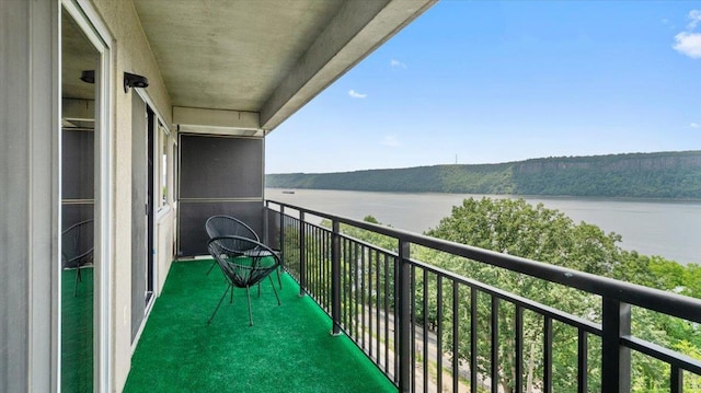1020 Warburton Ave Unit 9C, Yonkers, NY 10701 - balcony with a water view