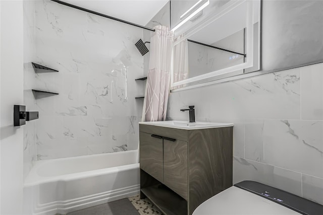 5444 Little Neck Pkwy Unit 6C, Little Neck, NY 11362 - full bathroom featuring shower / tub combo with curtain, vanity, and pet washing area