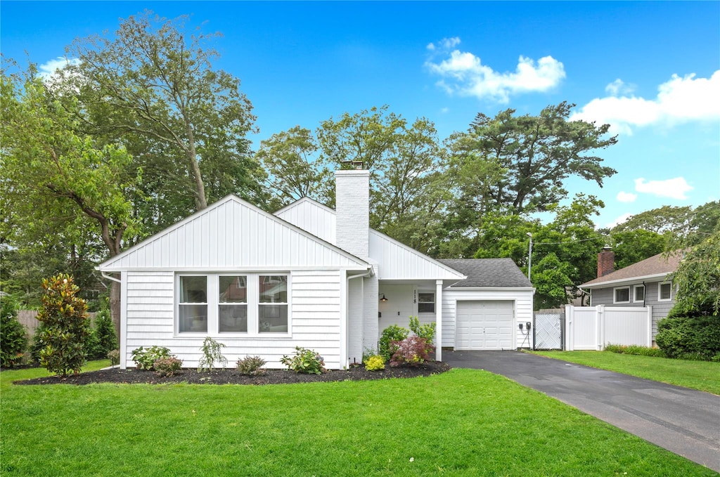 118 Ketcham Ave, Patchogue, NY 11772 - photo 1