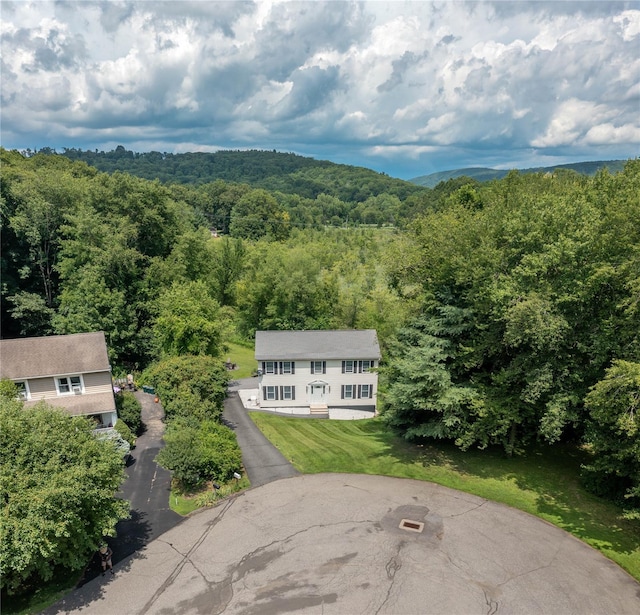 7 Glen Ct, Pawling, NY 12564 - view of subject property with a heavily wooded area