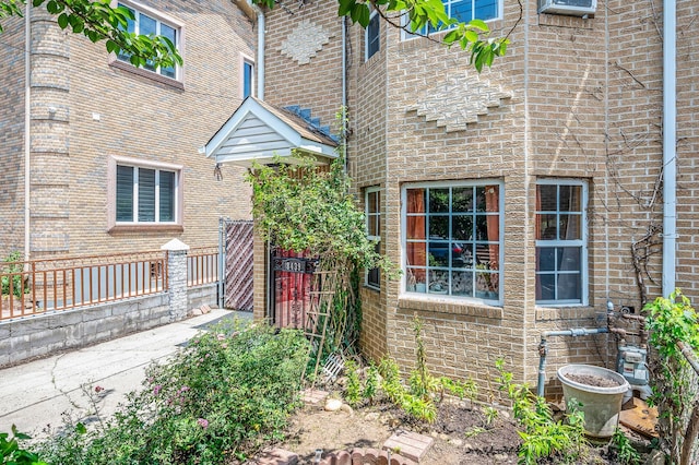 8439 130th St, Kew Gardens, NY 11415 - photo 3