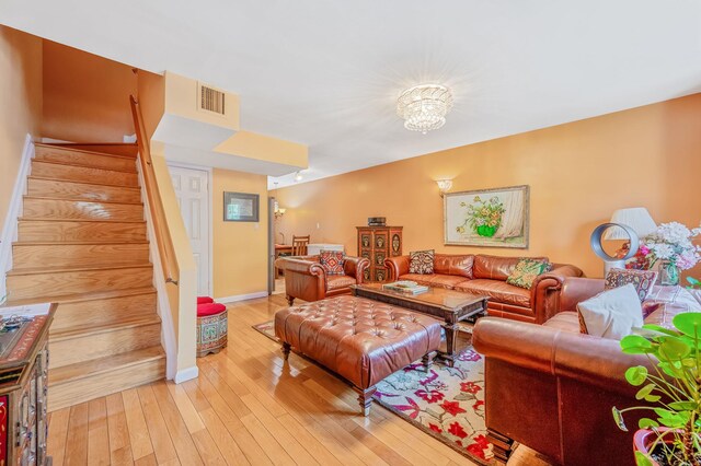 8439 130th St, Kew Gardens, NY 11415 - photo 12