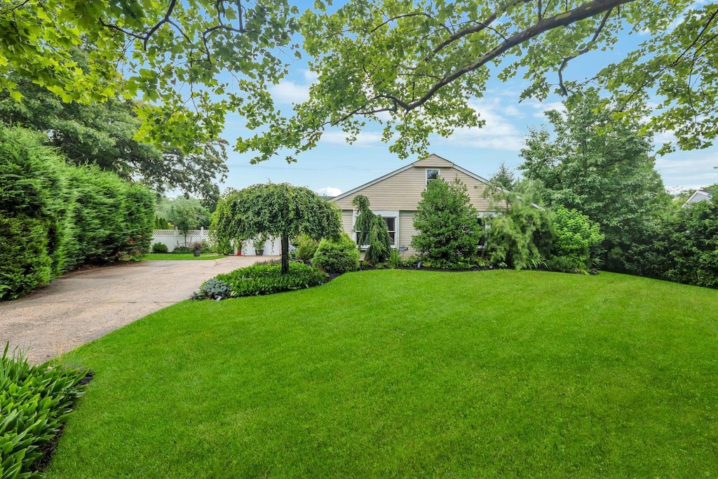 7 Grand Canyon Ln, Coram, NY 11727 - photo 1