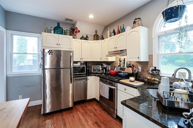 8 Dumond Pl, Glen Head, NY 11545 - photo 13