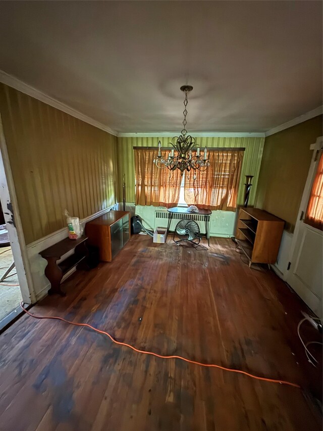 425 W 256th St, Bronx, NY 10471 - dining space with wood finished floors, a chandelier, radiator, ornamental molding, and healthy amount of natural light