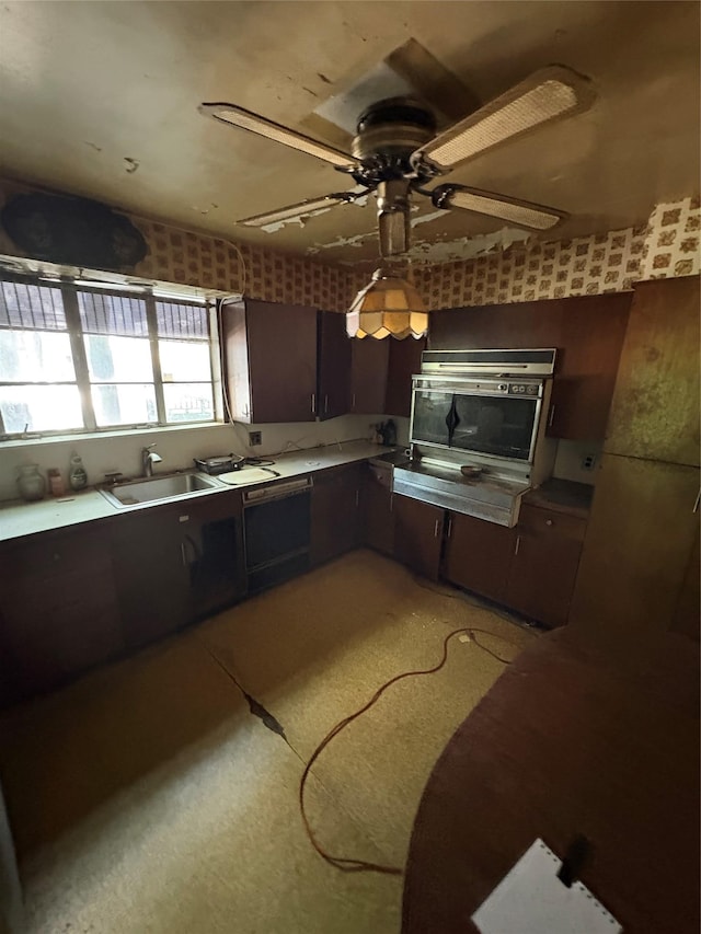 425 W 256th St, Bronx, NY 10471 - kitchen with oven and ceiling fan