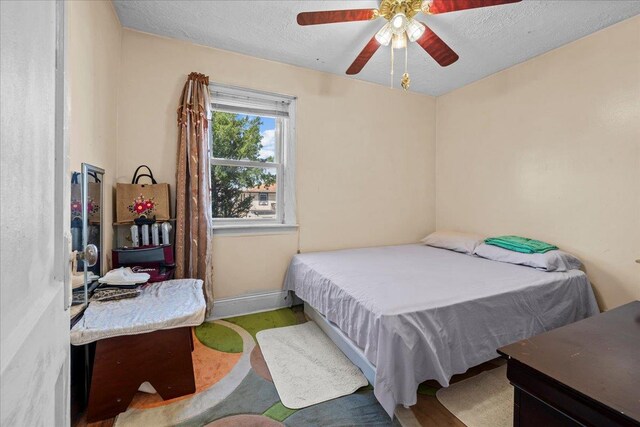 10934 125th St, South Ozone Park, NY 11420 - photo 5