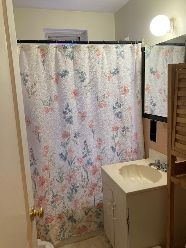 105-24 67th Ave Unit 4A, Forest Hills, NY 11375 - full bath featuring vanity and a shower with shower curtain